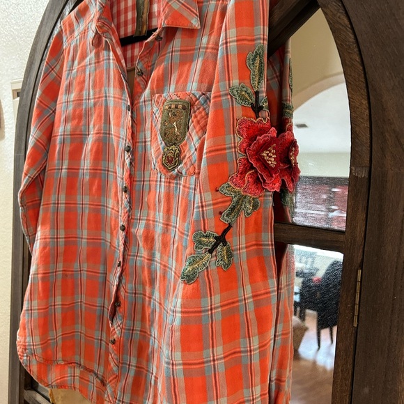 Aratta Vibrant Plaid Shirt with Floral embroidered Accents - Picture 7 of 7